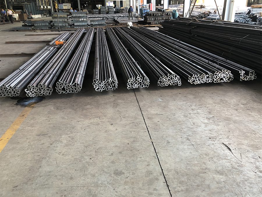 熱軋異型鋼是否可以進(jìn)行露天擺放？